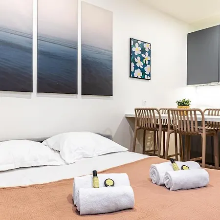 Moderne Pour 4 Proche Arc De Triomphe Appartement