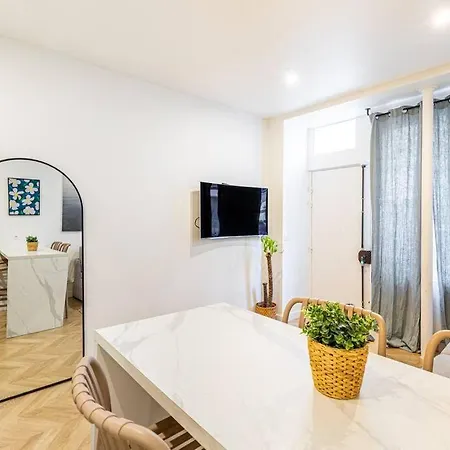 Moderne Pour 4 Proche Arc De Triomphe Apartment *